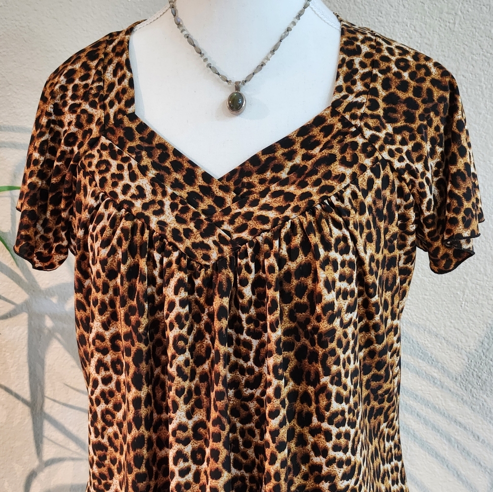V-neck Animal Print Top